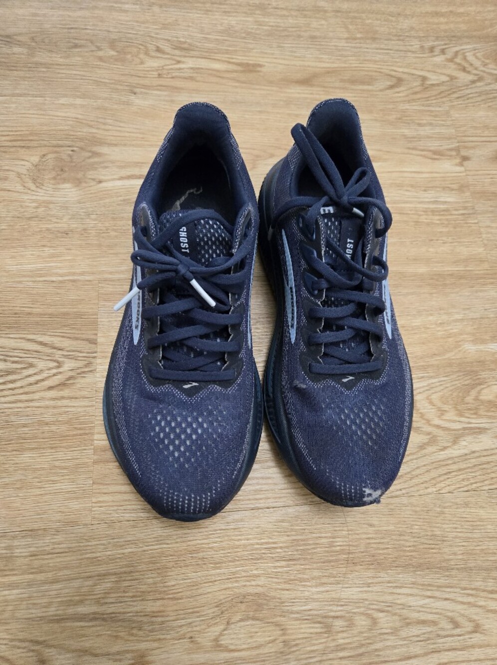 Brooks Ghost 17 Black And Silver Women's Running Sneaker